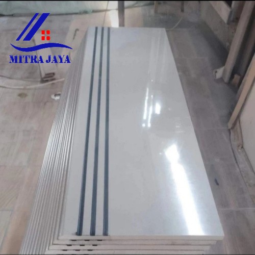 granit tangga 30x90 30x80 warna keramik list cream request ukuran Keramik motif kayu 30x90 30x100 30