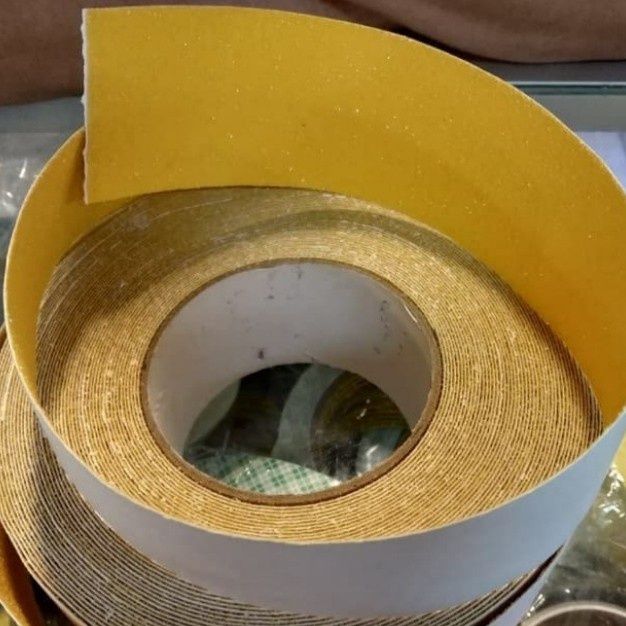 

Anti Licin - Lakban Anti Slip Lantai - Kuning - Kamar Mandi 5cm x 5 M -FN10