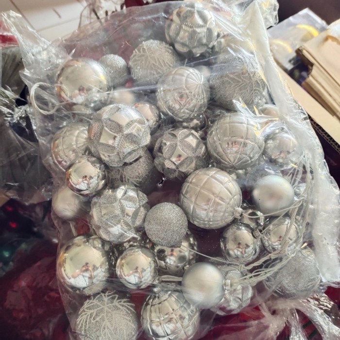 Hiasan Natal Garland Bola Natal Premium Ornament - Silver