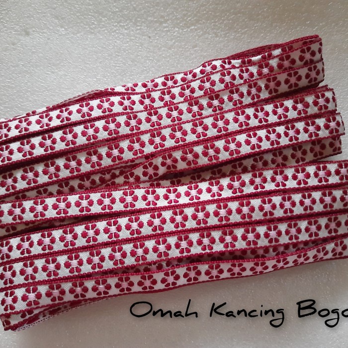 Maroon | Renda Pita Motif Bunga Bintik Lebar 1cm | Renda Kain