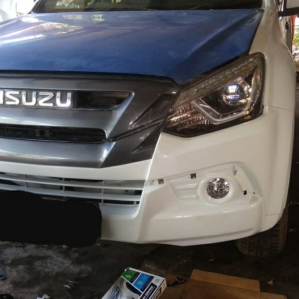 Headlamp Lampu Depan Asli Isuzu Mux - KIRI