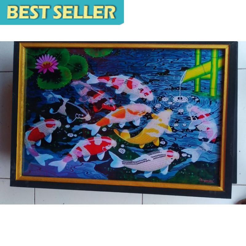 lukisan cetak ikan koi keberuntungan plus bingkai ukuran 65×45