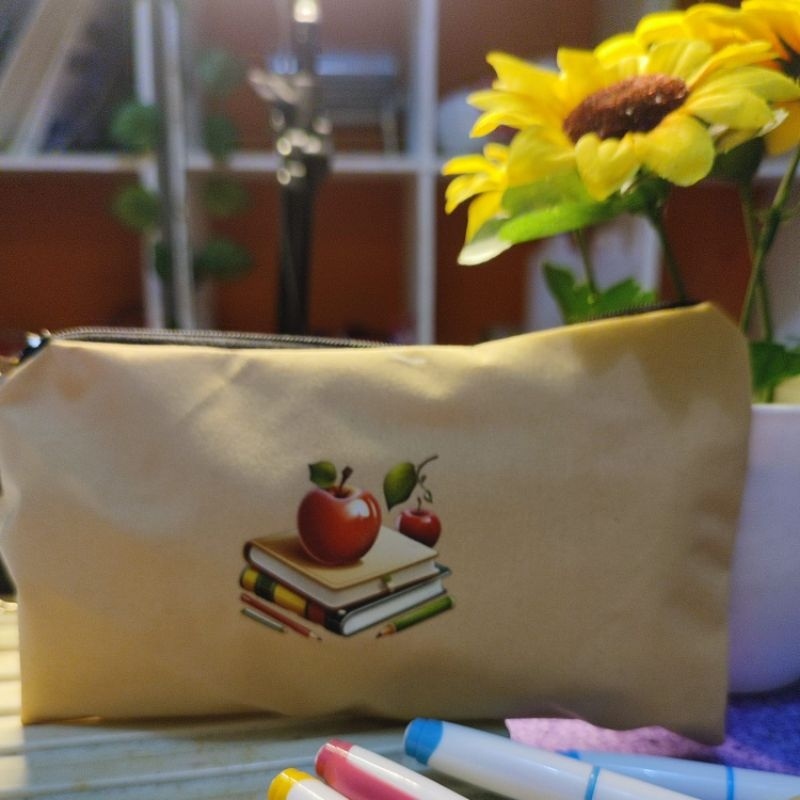 

BELI 3 GRATIS 1!!! Pouch Kosmetik / Tempat Pensil / Dompet Serbaguna