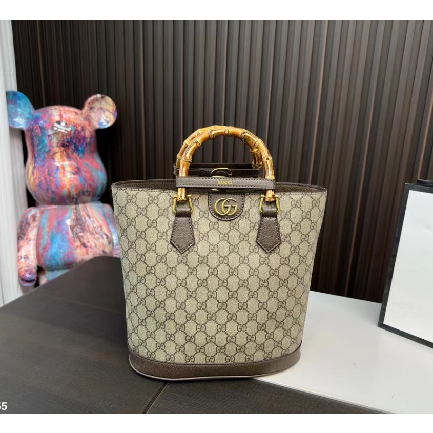 (Original) 2023 new Gucci fashion classic ladies bamboo tote bag shoulder bag all-match handbag fema