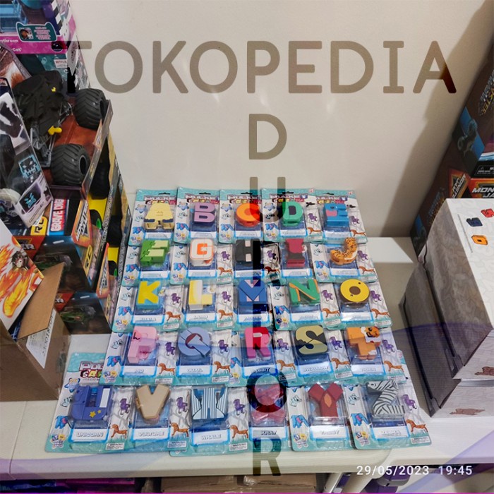 emco pocket safari alphabet animals - P