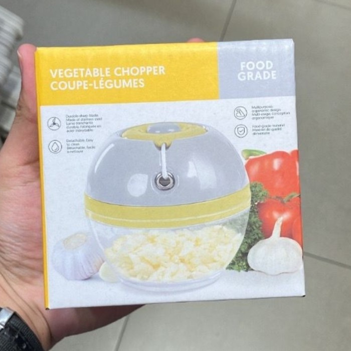 Miniso Pull-String Vegetable Chopper - Merah Muda