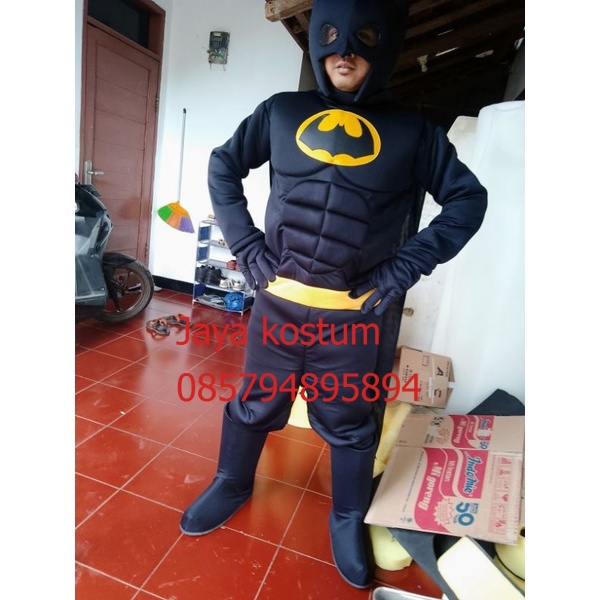 Kostum badut karakter batman
