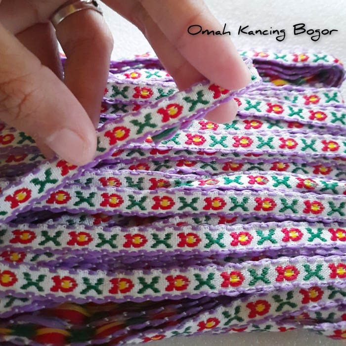 Ungu | Renda Pita Motif Bunga X Lebar 1cm | Renda Kain