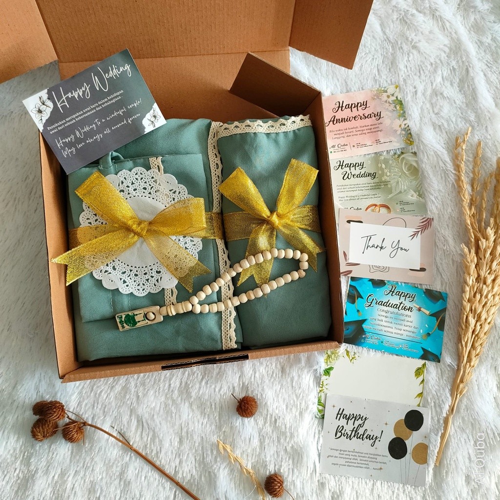 

Hampers Kado Mukena Untuk Orang Tersayang / Hampers Kado Lebaran / Hampers Kado Ulang Tahun Kekasih / Kado Graduation/kado pernikahan/Kado ulang tahun/Kado Anniversary