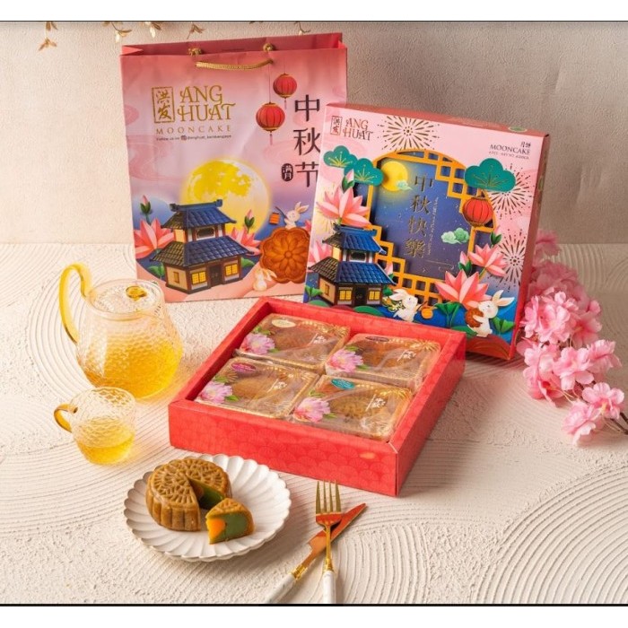 

Mooncake Kue Bulan Ang Huat isi 4 - Tausa Hitam LienYung Durian Pandan - 4 WL