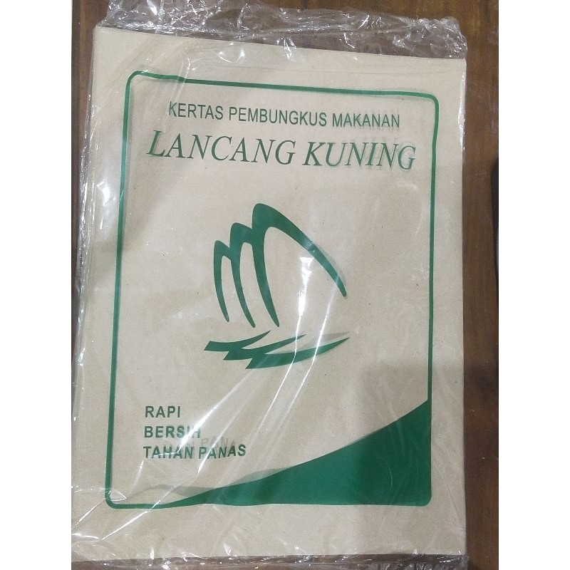

Kertas Minyak Bungkus Makanan Merk Naga/Lancang Kuning isi 50 60