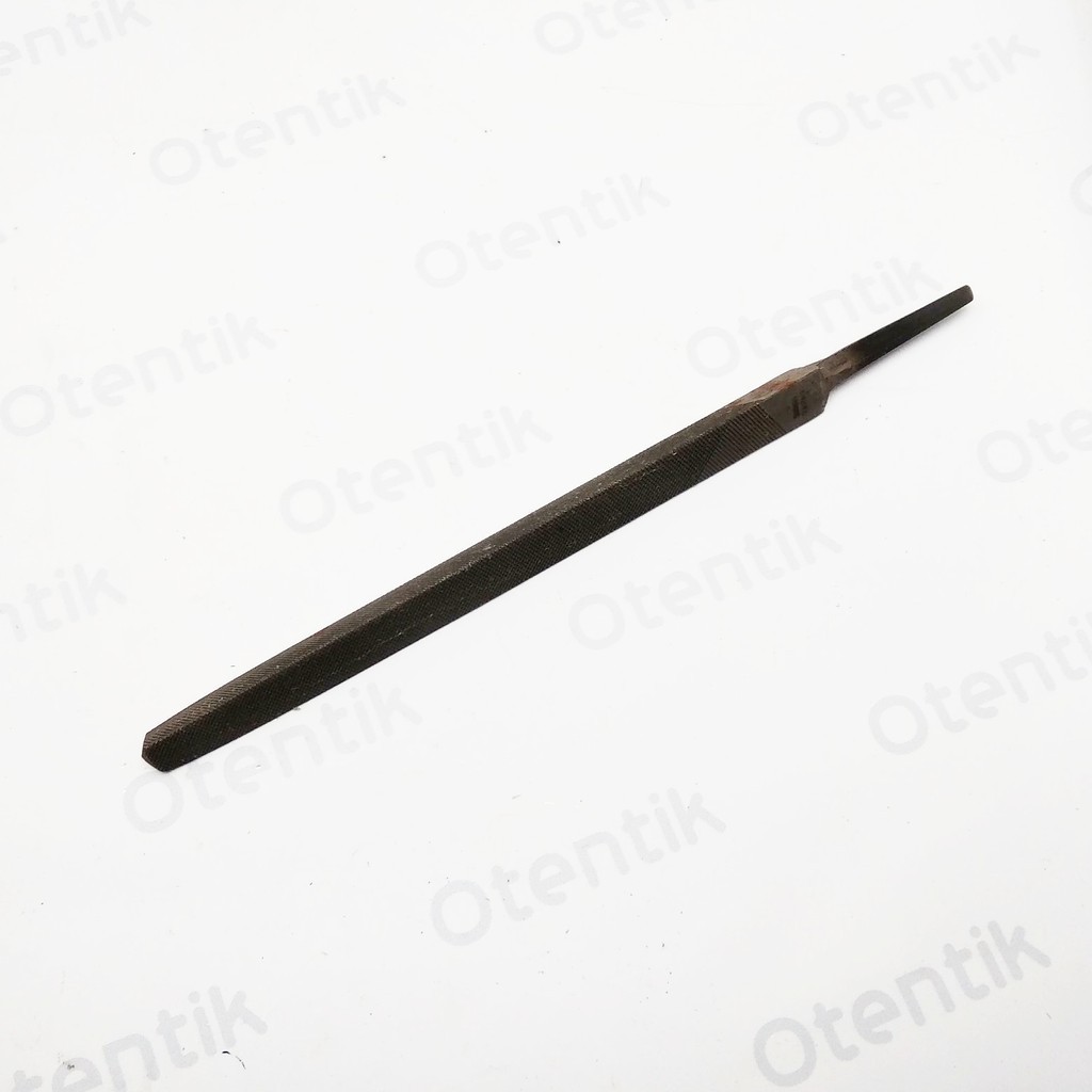 

VANDER KIKIR BESI SEGITIGA 8" KASAR - TRIANGLE FILE 8 INCI BASTARD