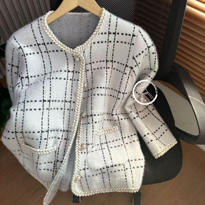 MAMAMARA - Blazer Bulu Polos Garis Santai Wol Setrip Panjang Hitam Putih Outer Variasi Wanita - Puti