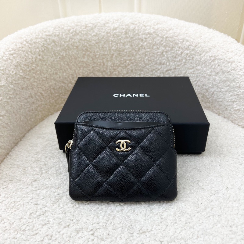 (Brand new) Chanel Zipped Square Compact Wallet in Black Caviar and LGHW