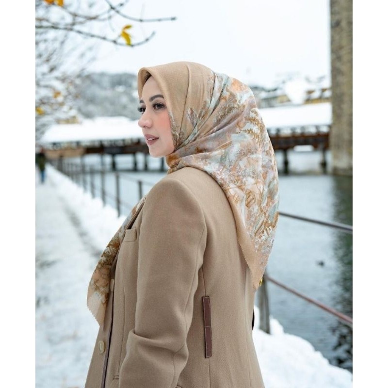 Hijab Buttonscarves Switzerland Kw Berlogo Besi Hijab Motif Terbaik Indonesia