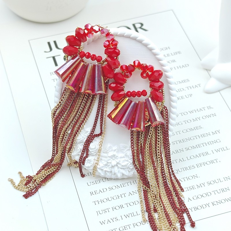 Anting-anting kristal merah tenunan tangan anting-anting pejantan rumbai panjang untuk wanita bijou-
