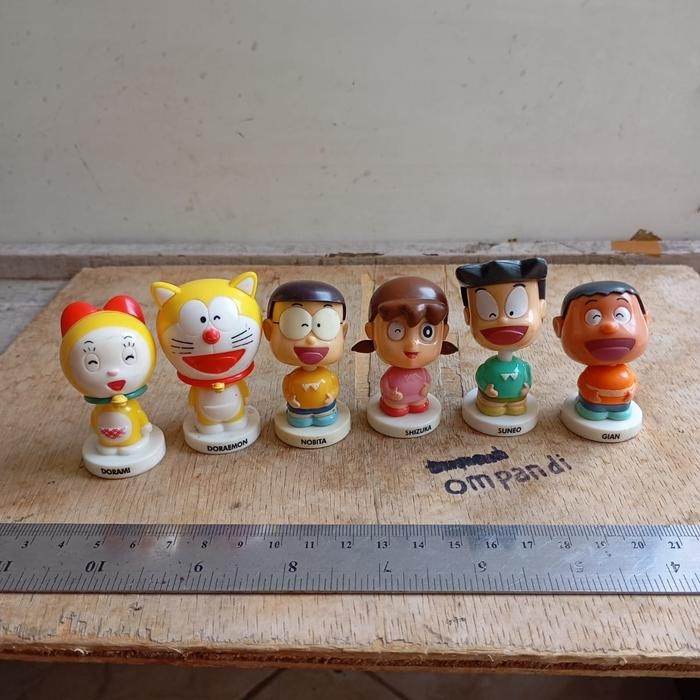 EO99 6 pcs figure kartun Doraemon HokBen