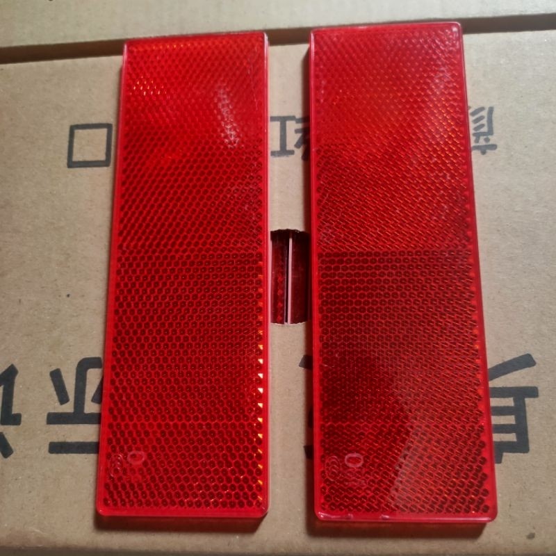 Mata Kucing Pemantul Cahaya Kotak Reflektor Motor Mobil Reflector