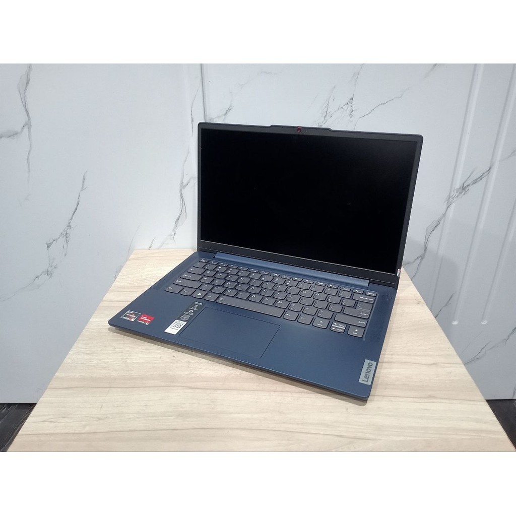 Lenovo Slim 3 AMD Ryzen 5 5625U RAM 16 GB SSD 512 GB Radeon Gfx Laptop Second Desain Editing