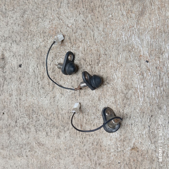 switch sensor pintu kia carens 1