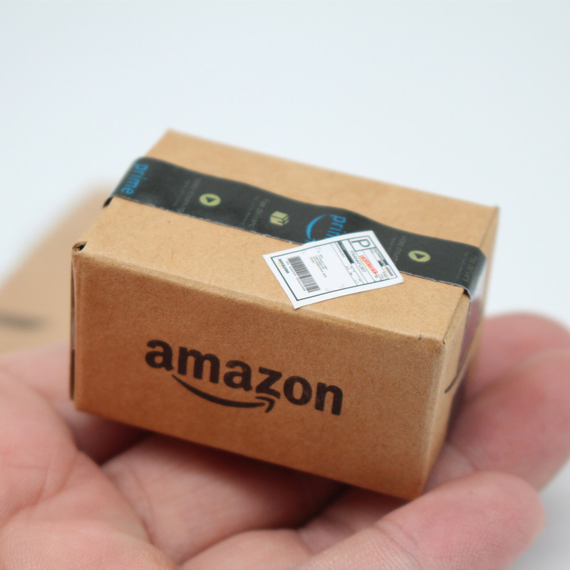 

Mini 1:12 Scale Doll Delivery Box Simulation Cardboard Boxes Miniature Portable Mini Vintage Wood Dolls Accessories Home Decor