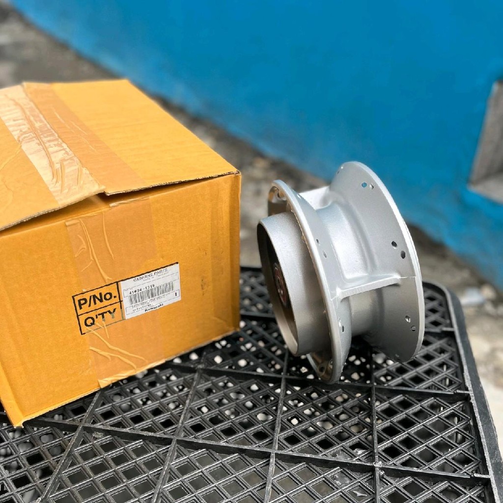 TROMOL BELAKANG ELMINATOR ORIGINAL KAWASAKI TROMOL KAWASAKI SUDAH SET KARET TROMOL ELMINATOR BELAKAN