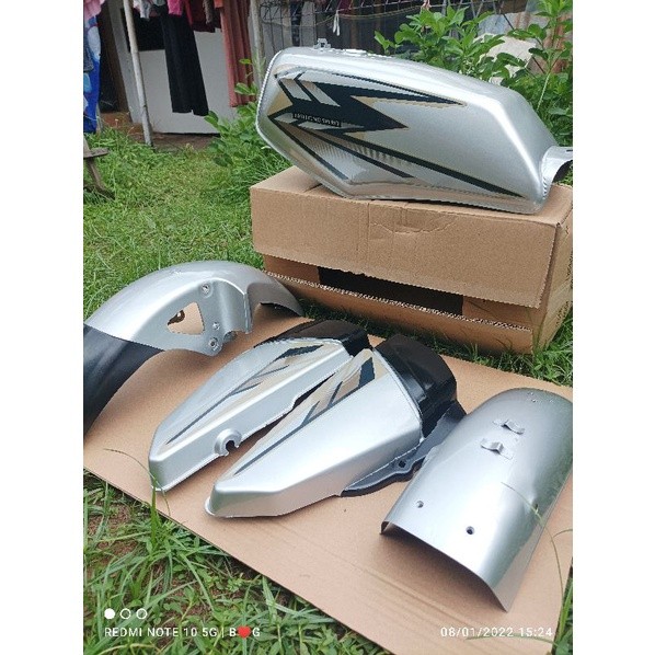 COVER BODY SET YAMAHA RX KING WARNA SILVER TANGKI RX KING PLUS BOX AKI KING SPAKBOR DEPAB BELAKANG R
