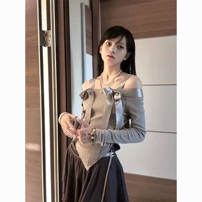 [Lizhi]Kaos lengan panjang abu-abu gaya Chanel untuk wanita, atasan satu bahu ramping baru yang pas 