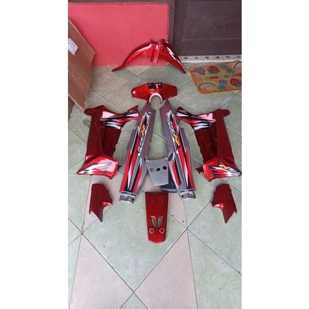 COVER BODY FULL SET HALUS YAMAHA F1ZR FIZR FIZ R MILLENIUM MERAH SILVER