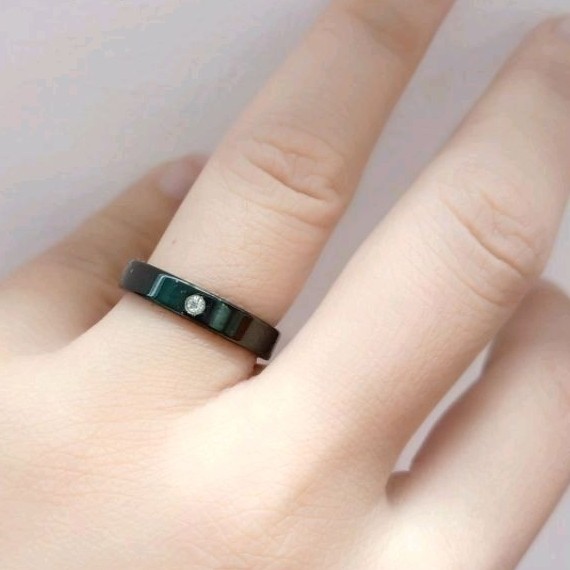 4s Grosir Solo || CINCIN TITANIUM HITAM POLOS AKSEN PERMATA KUALITAS SUPER ANTI KARAT DAN LUNTUR