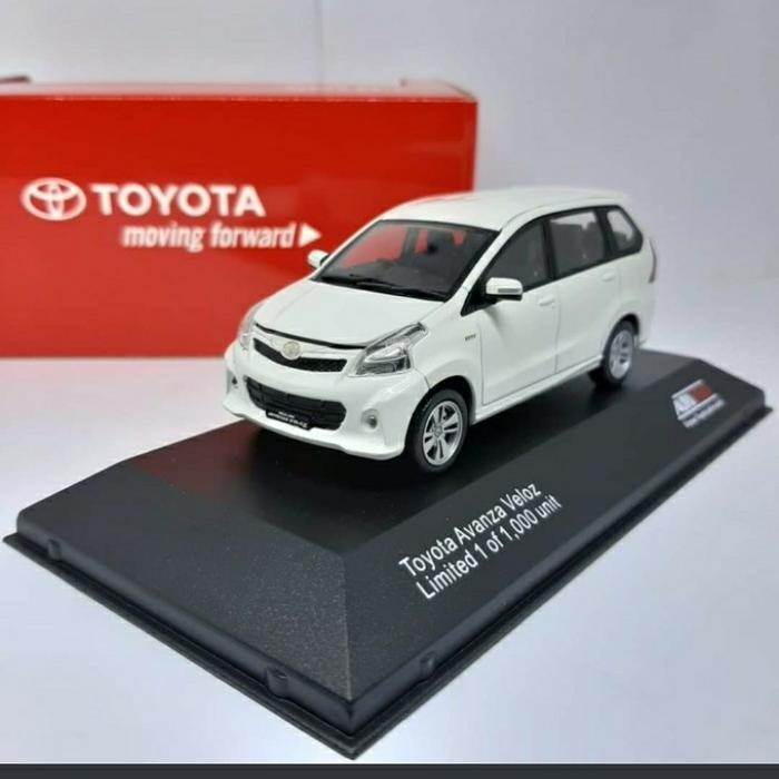 DIECAST MOBIL TOYOTA AVANZA VELOZ / PAPER BOX ORIGINAL AUTO2000 - Putih