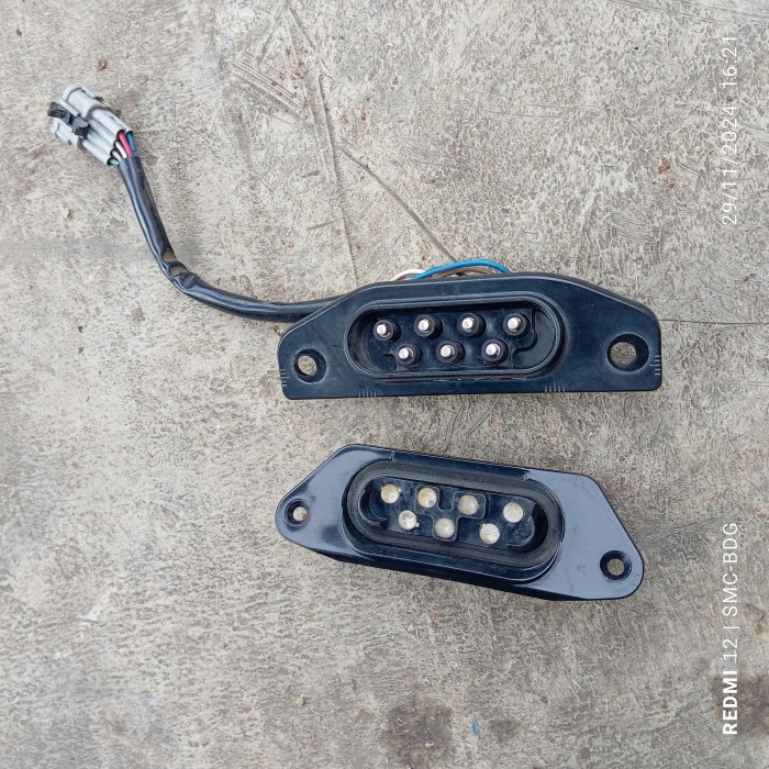 

Switch sensor pintu slide sliding door pintu kiri L Nissan Serena C24