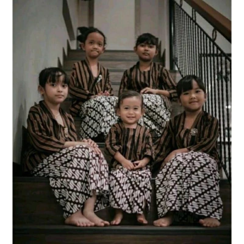 setelan kebaya lurik anak(baju+rok)/setelan kebaya tradisional