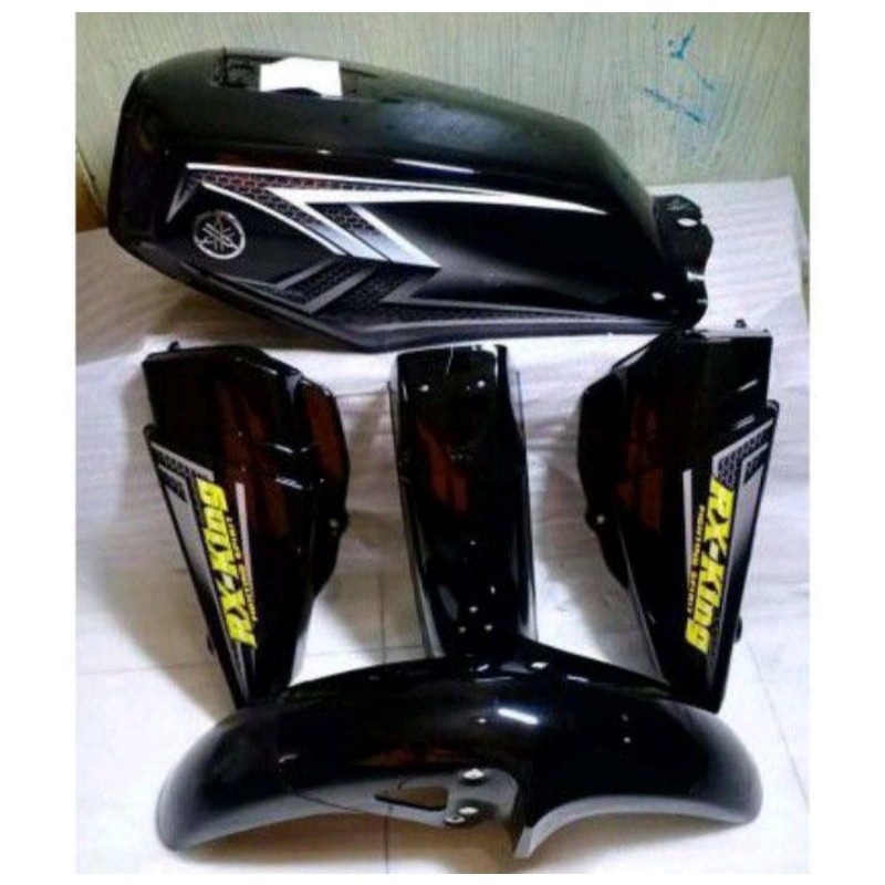 paket bodiset tangki rx king tahun 2004 warna hitam silver bahan tebal mirip original merek wilwood 