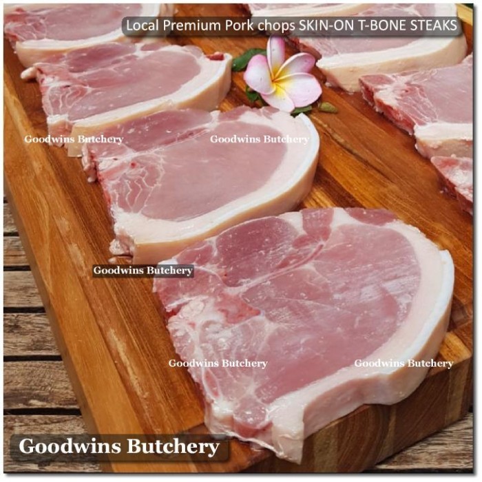 

700g 2pcs PORK CHOP SKIN ON T-BONE STEAK 3/4" 2cm Local Premium