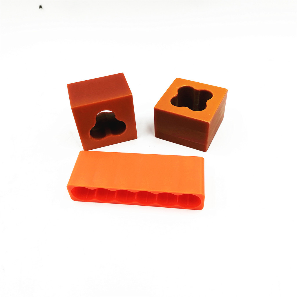 1pcs 18650 Battery Fixture Welding Fixed Triangle Square Fixture For 18650 Lithium Battery Pack Spot