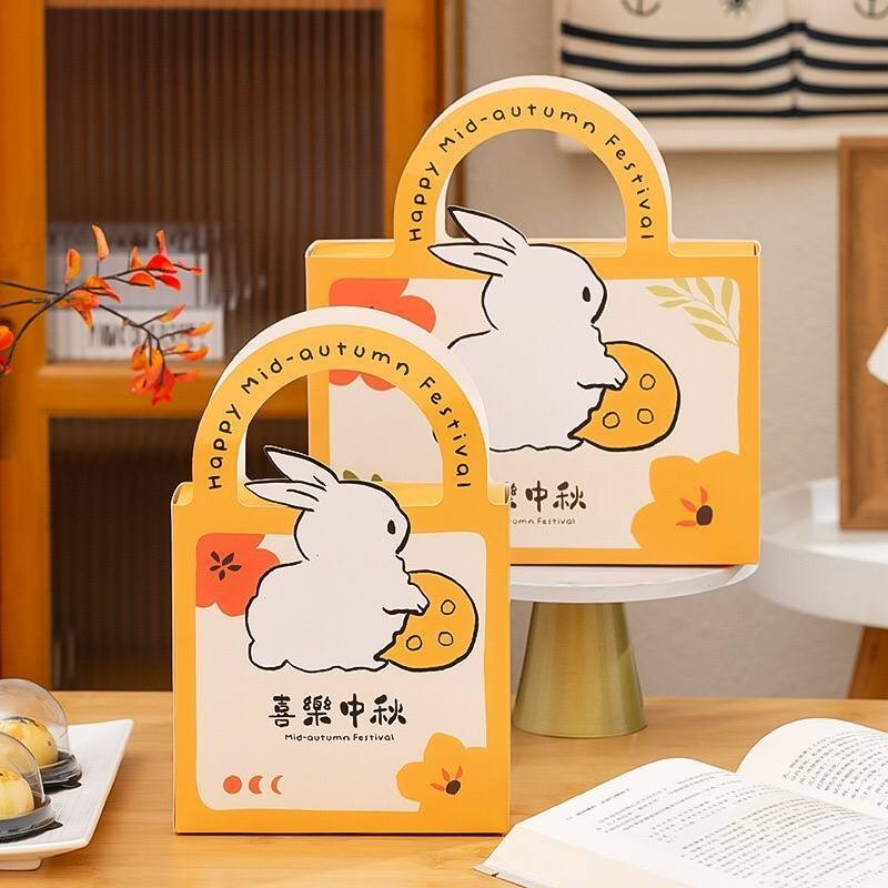 

Box Mooncake/ Kotak Mooncake 4sekat/ Kotak Mooncake 6sekat/ Cup Bening Mooncake