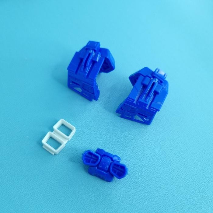 MG 1/100 Gundam Astray Blue Frame Junk Parts