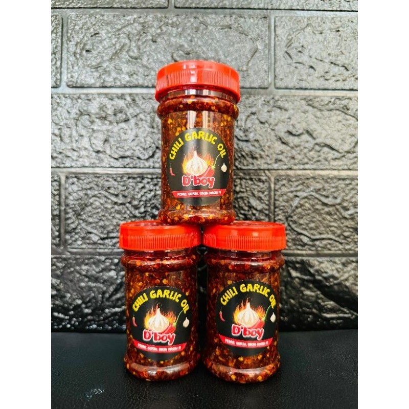 

CHILI GARLIC OIL D'BOY ISI 150ML PEDAS GURIH BIKIN NAGIH