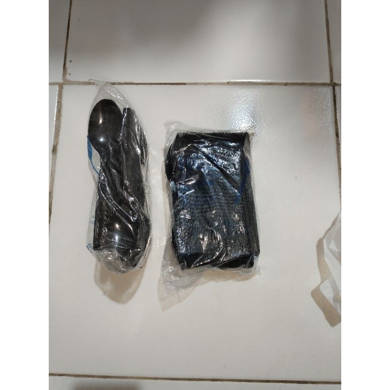 

Sendok makan hitam by KCS isi 100pcs