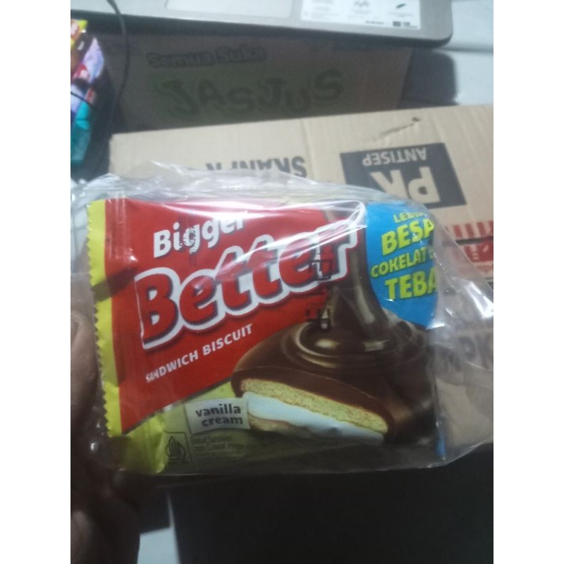

BIGGER better 27gr x10 biscuit sadwicd,berlapis coklat vanila,