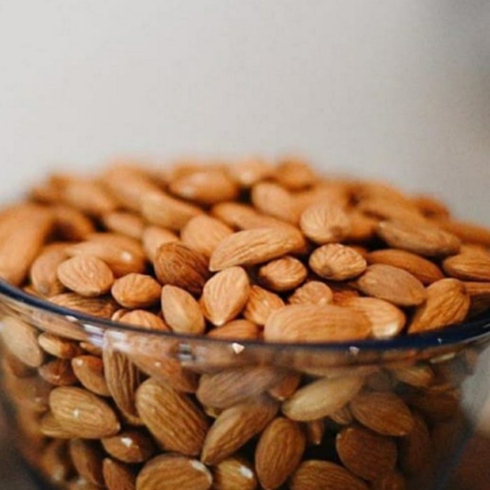 

ALMOND MENTAH,RAW ALMOND SUPER 1KG