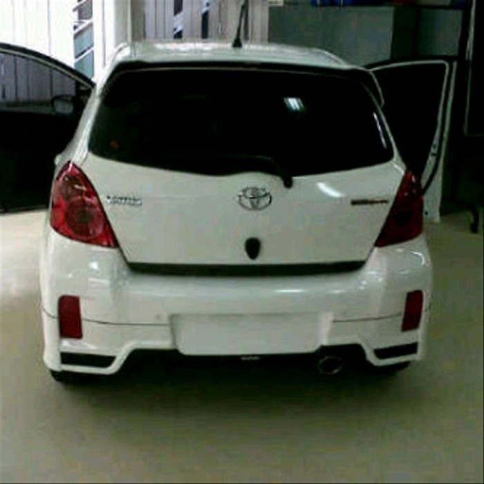 BEMPER BODYKIT YARIS 2013 BELAKANG