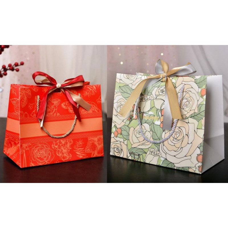 

Paper Bag / Tas Kertas Motif Rose Flower 2 Pita / Ribbon Goodie Bag Kado Hadiah Hampers Tebal Jumbo Kuat Anti Sobek Tahan Air