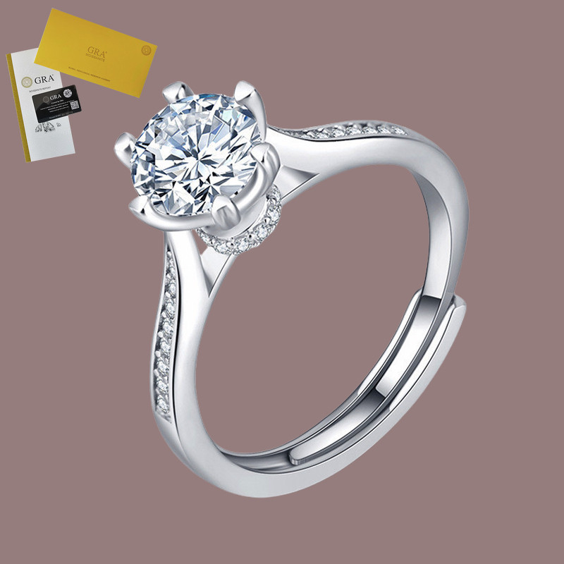 Termasuk Sertifikat GRA Cincin Pertunangan Moissanite Keberuntungan 2 Karat Emas Putih Pt950