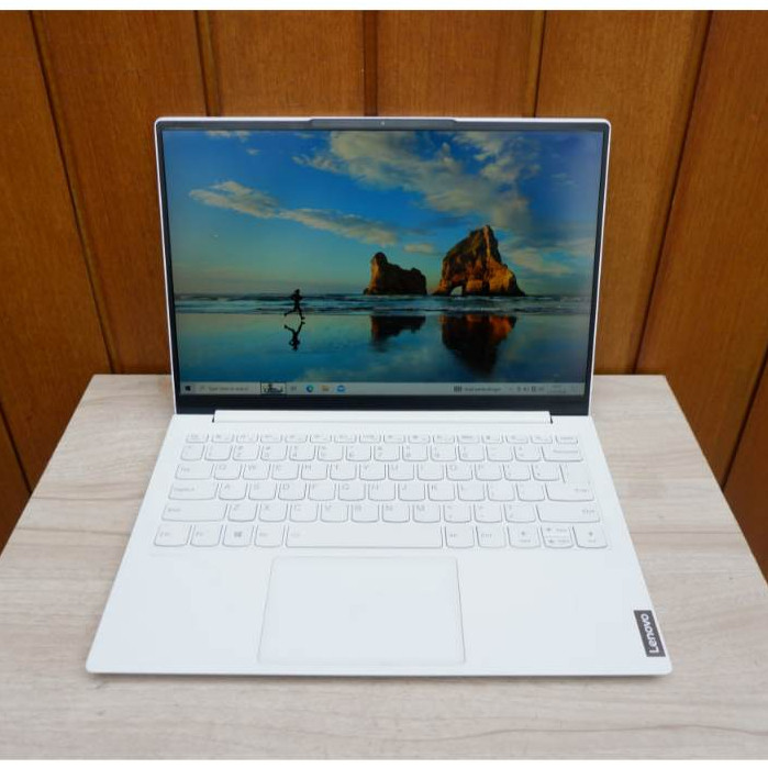 Laptop Lenovo Yoga Slim 7i Carbon Intel Core i7-1165G7 Iris Xe Ram 16Gb Ssd 1Tb FHD SCU17413