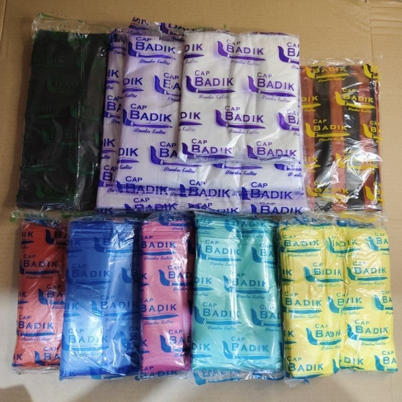 

Kantong Plastik B. 16 - 24, tersedia beberapa variasi (per bungkus)