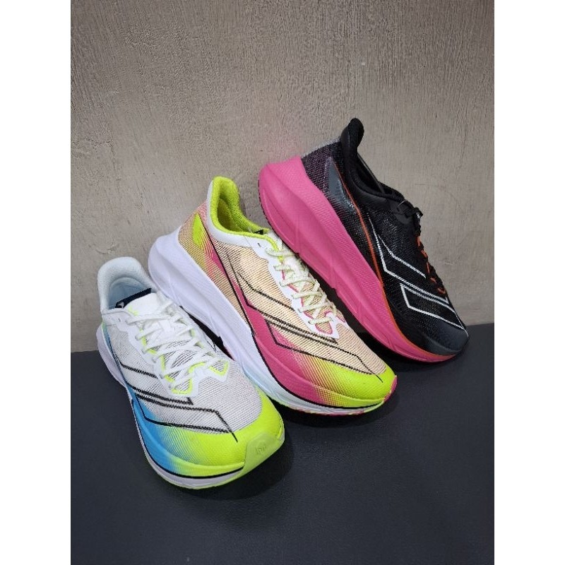 Mills Sepatu Running Enermax Tycoon