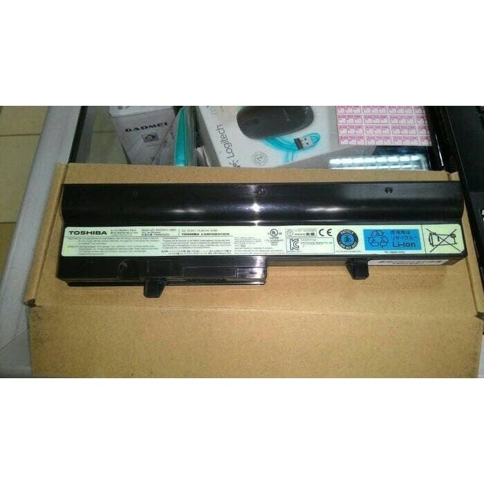 BATERAI ORIGINAL TOSHIBA NB300, NB301, NB302, NB303, NB305 - Silver