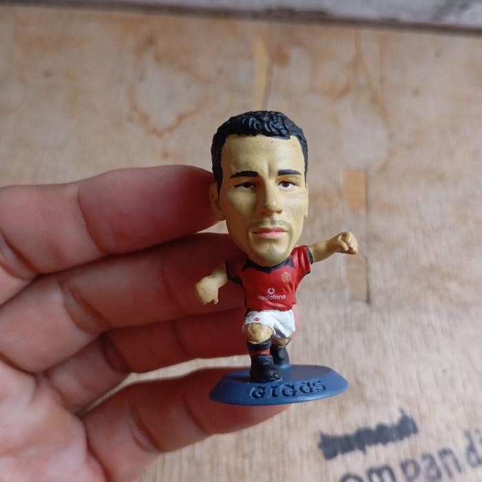 EO99 figure action pemain bola giggs